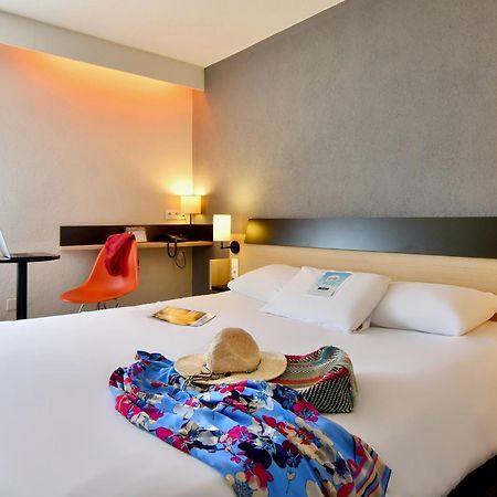 Kyriad Tours Sud - Chambray Les Tours Exterior foto