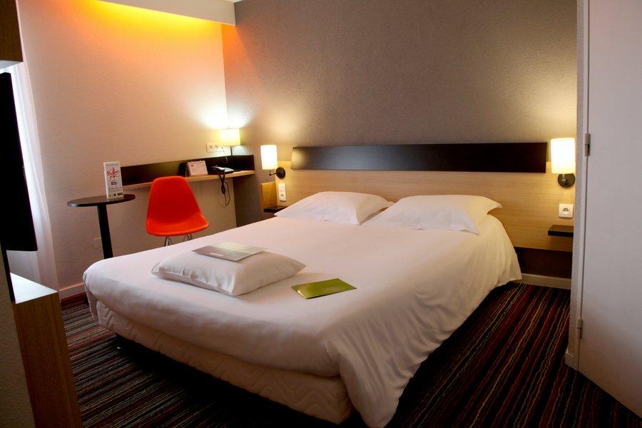 Kyriad Tours Sud - Chambray Les Tours Exterior foto